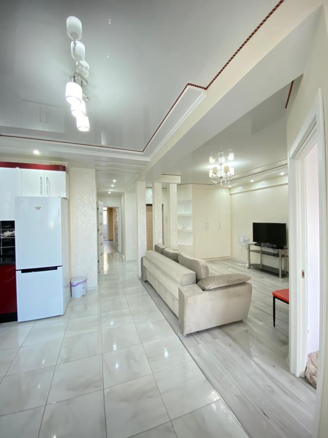 Two Bedroom Large Apartment In Кишинёв Экстерьер фото