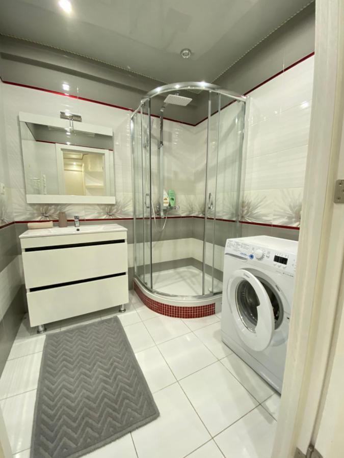 Two Bedroom Large Apartment In Кишинёв Экстерьер фото