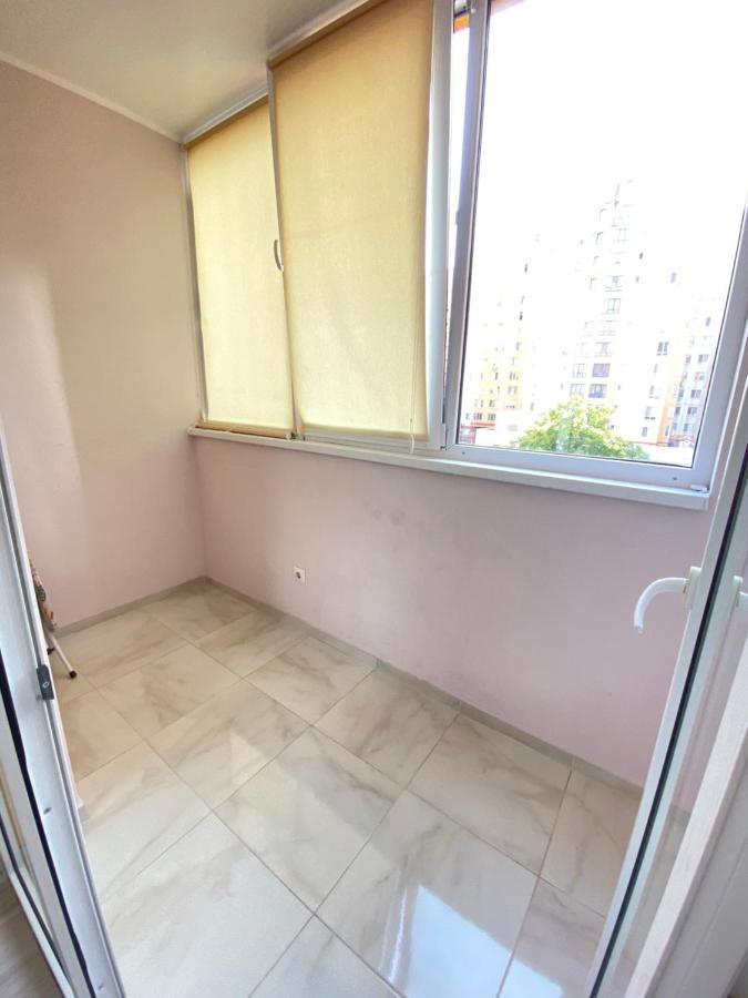 Two Bedroom Large Apartment In Кишинёв Экстерьер фото