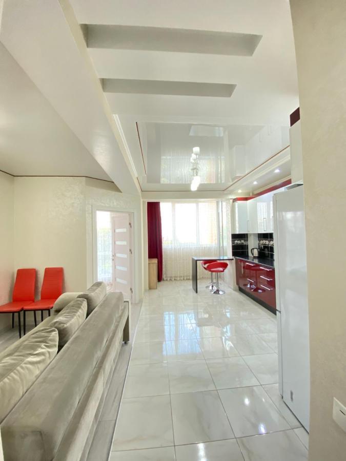 Two Bedroom Large Apartment In Кишинёв Экстерьер фото